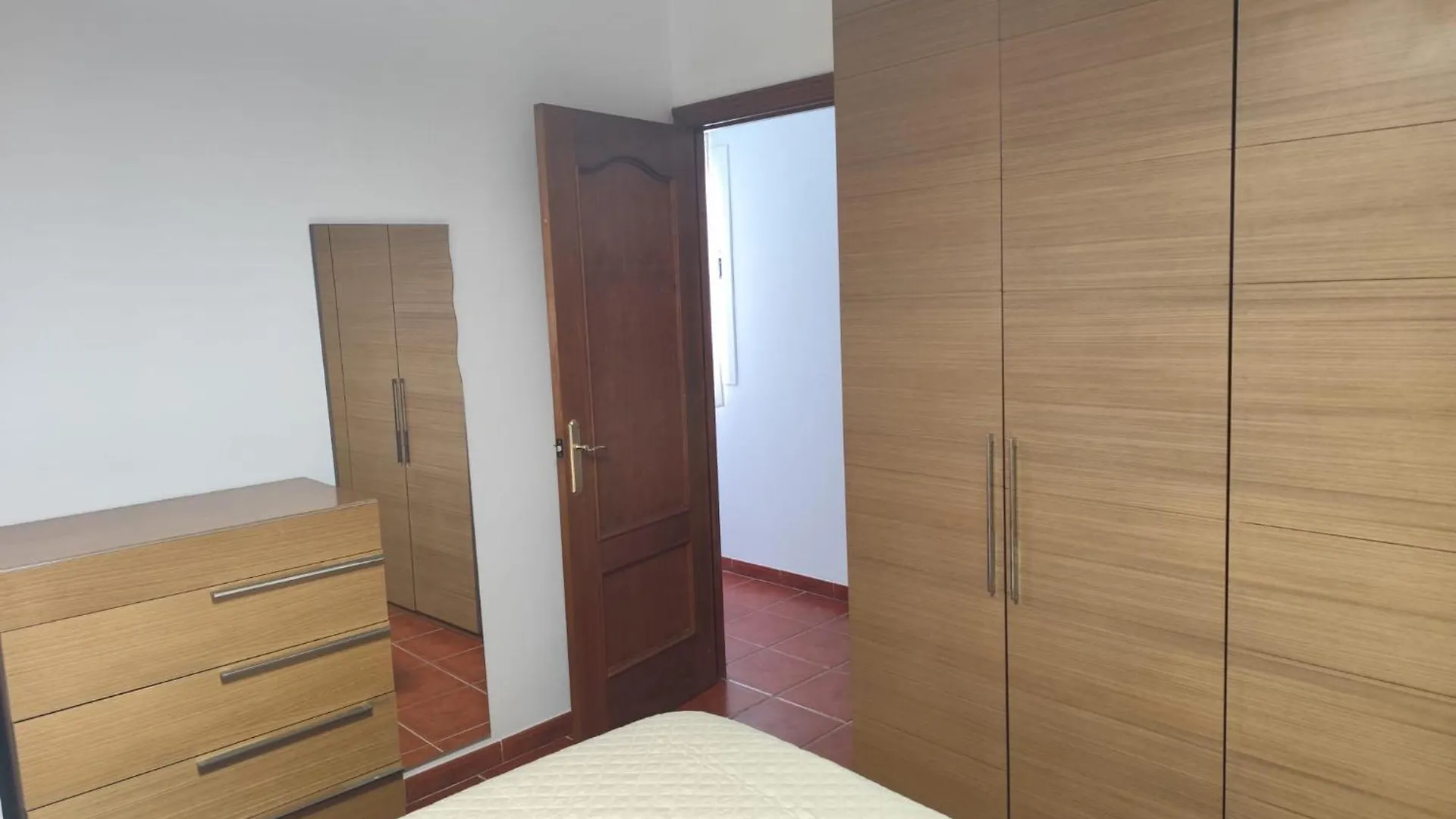Nerja Centro Piso 3 Habitaciones 2 Banos
